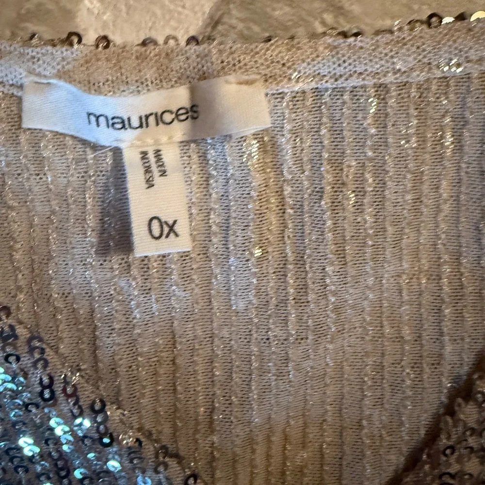 Maurices Sequin V-Neck Cami Top - Silver NWOT - Picture 3 of 3